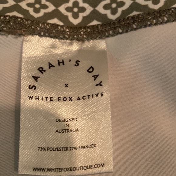 Sarah’s day x white fox boutique olive vinyasa legging (7/8 length) - Picture 5 of 6